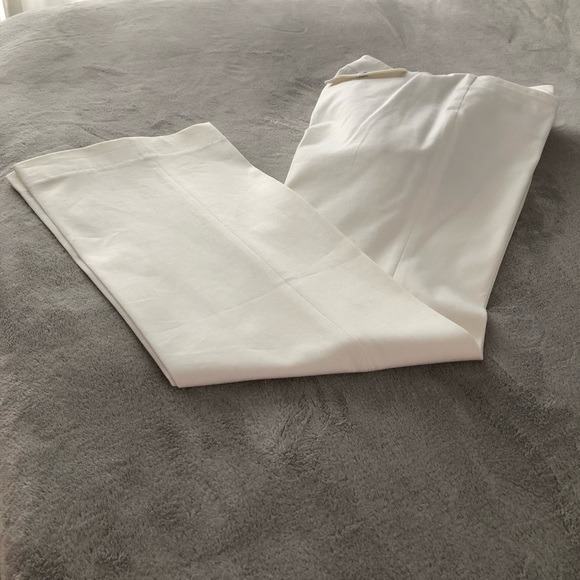 WHITE HOUSE BLACK MARKET WHITE COMFORT STRETCH MODERN BOOT CUT PANTS SZ 4 - Picture 6 of 9